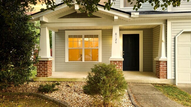 Building Photo - **BE THE LUCKY ONE TO LIVE IN THIS UPDATED NASHVILLE/ BELLEVUE HOME**