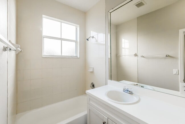 Building Photo - 11108 SW 243rd Ln