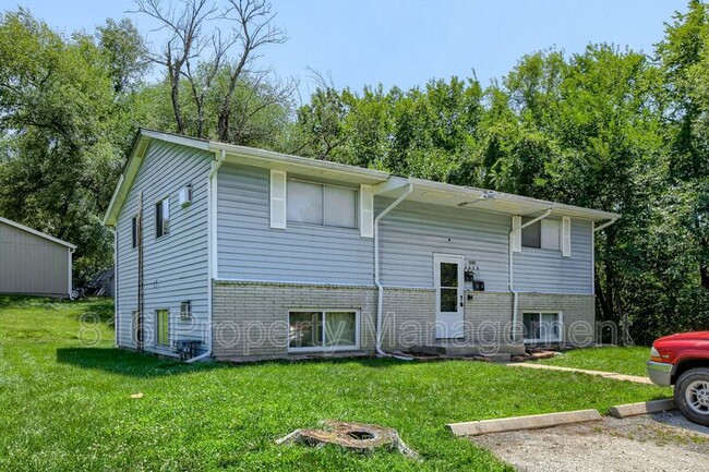 Building Photo - 15411 Barat Ave