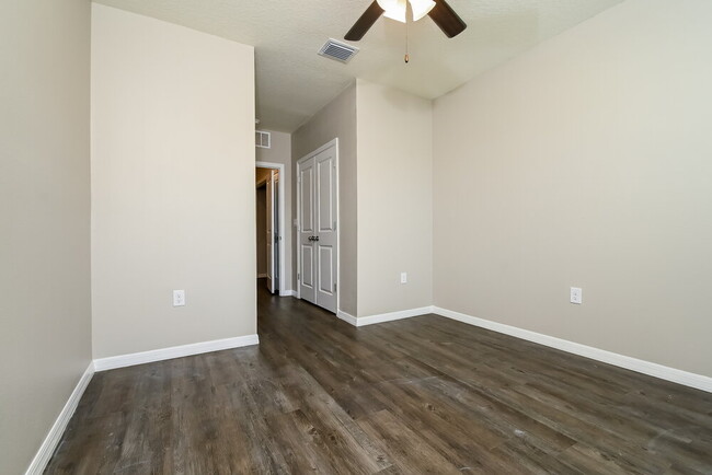 Building Photo - 12758 Rustic Cedar Pl