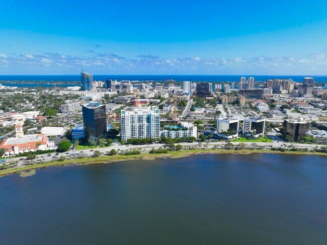 Building Photo - 300 S Australian Ave