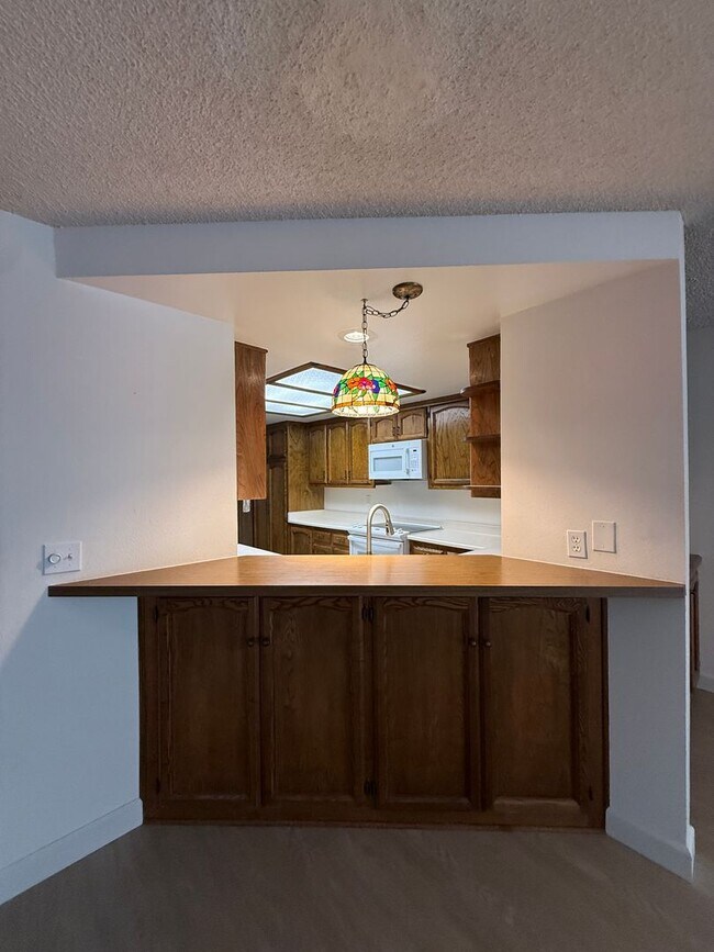 Building Photo - Orcutt Single Story Condo in The Gated Community of Creekridge Villas