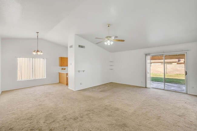 Building Photo - Great Gilbert home!