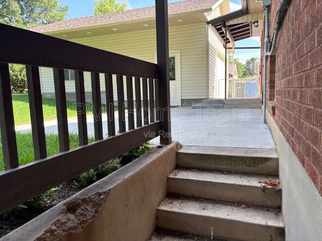 Building Photo - 442 N 250 E