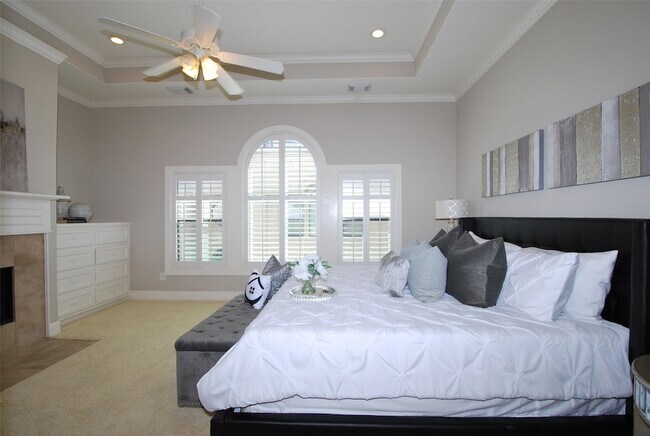 Building Photo - 2410 Dorrington St