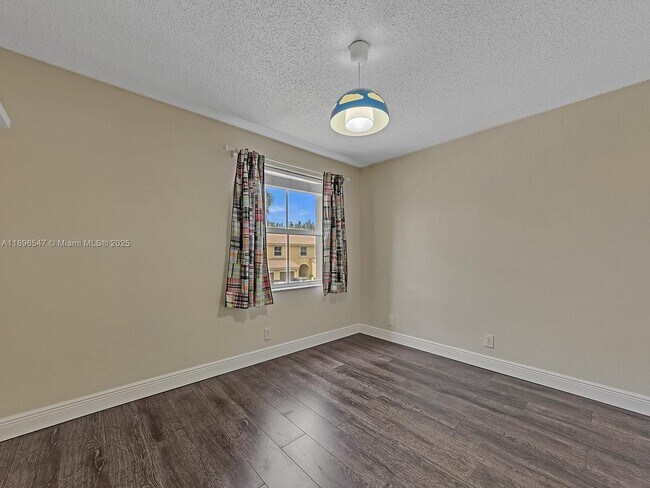 Building Photo - 16879 SW 1st Manor