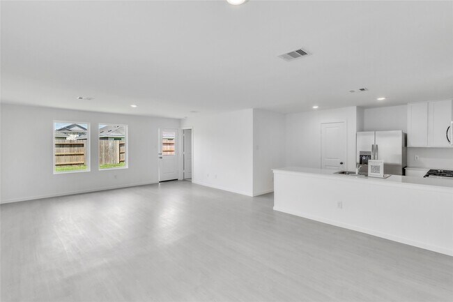 Building Photo - 26810 Nightingale Songs Dr