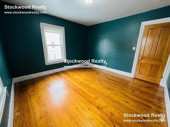 Building Photo - 36 Spring Garden St