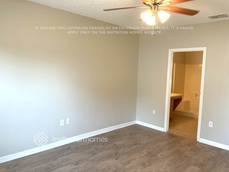 Building Photo - 761 Dromedary Dr