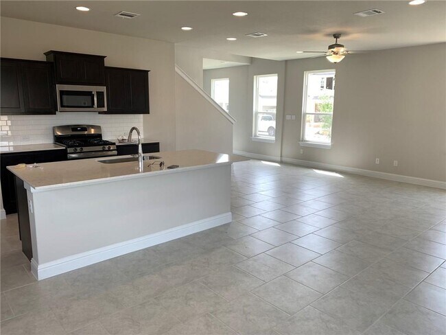 Building Photo - 109 White Dunes Dr