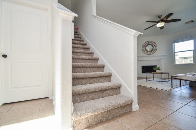 Building Photo - 8906 Hostler Dr