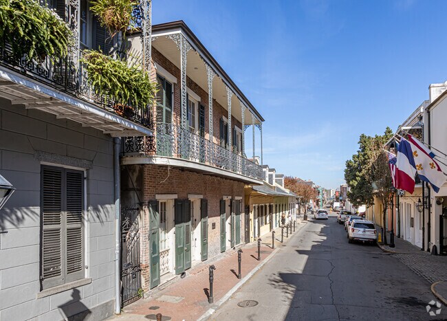 Building Photo - 1027 Chartres St