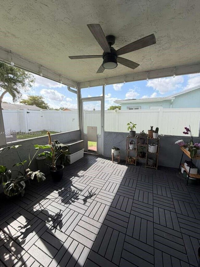 Building Photo - 8202 NW 91st Terrace