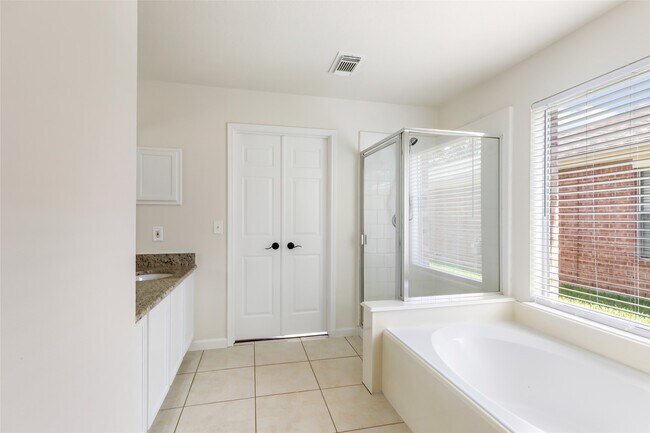 Building Photo - 671 Cypresswood Trce