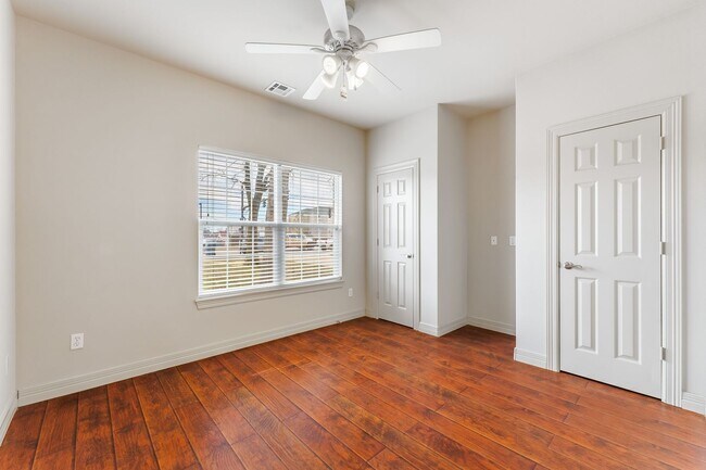 Building Photo - Charming 4-Bedroom Home in Rogers with Beautiful Natural Light!