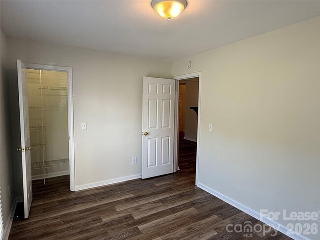 Building Photo - 3660 Lake Spring Ave NW