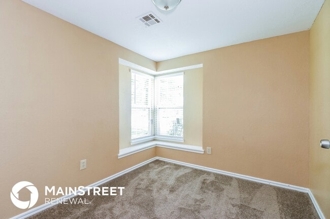 Building Photo - 1306 SW 95th St