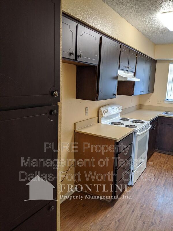 Building Photo - 938 Southmoor Dr