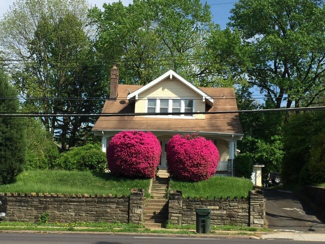 Building Front - 1857 Old York Rd