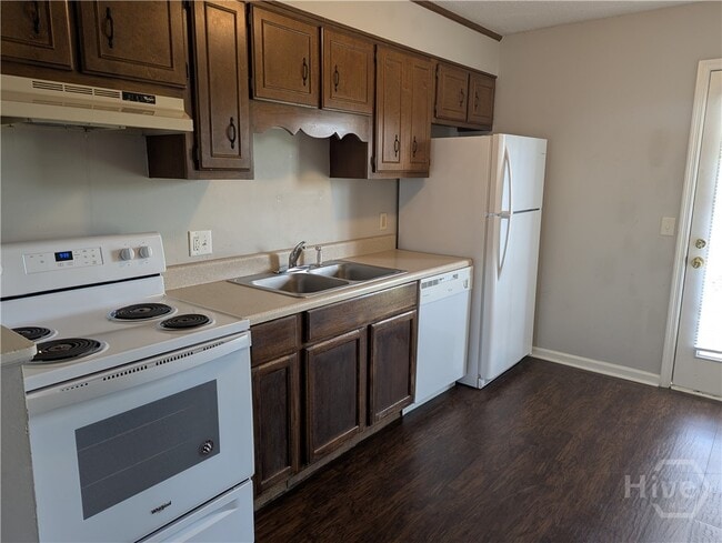 Building Photo - 230 Lanier Dr
