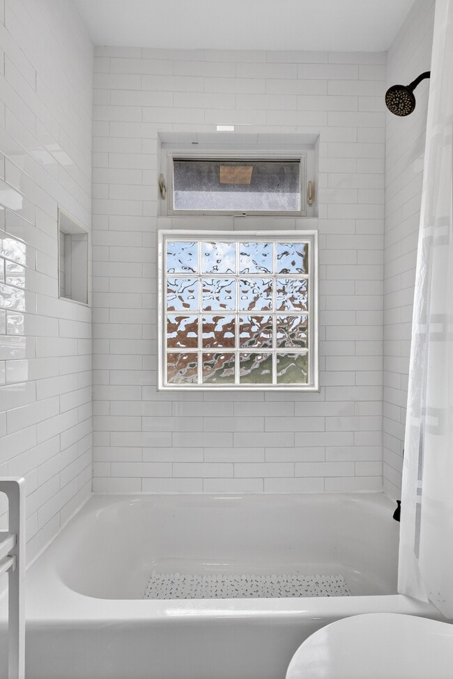 Building Photo - 412 El Prado