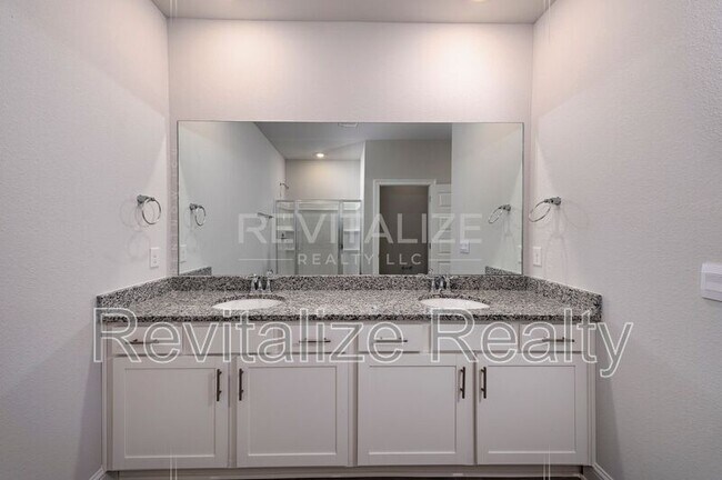 Building Photo - 14531 Dayton Cir