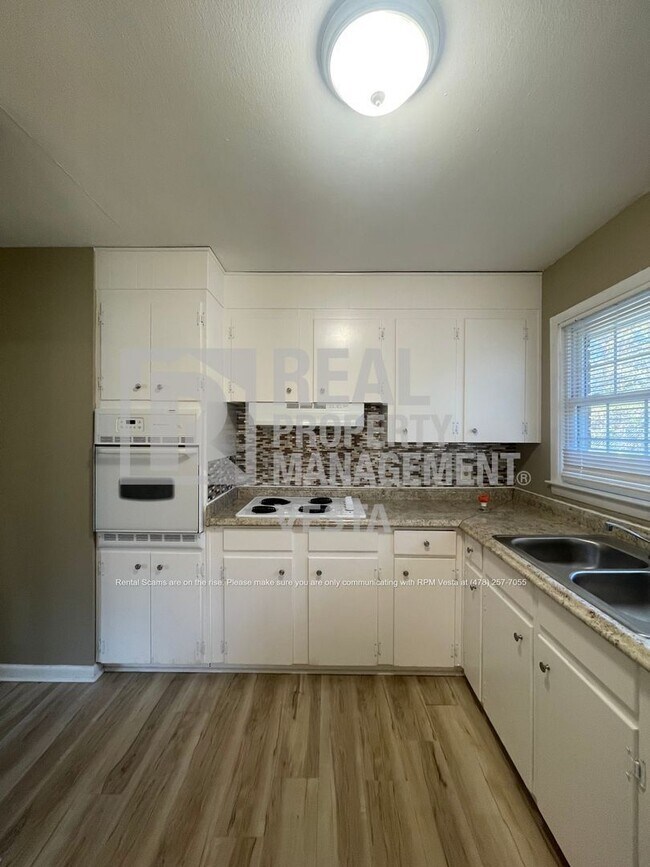 Building Photo - 1575 Winston Dr