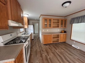 Building Photo - 4 Deer Run Pky