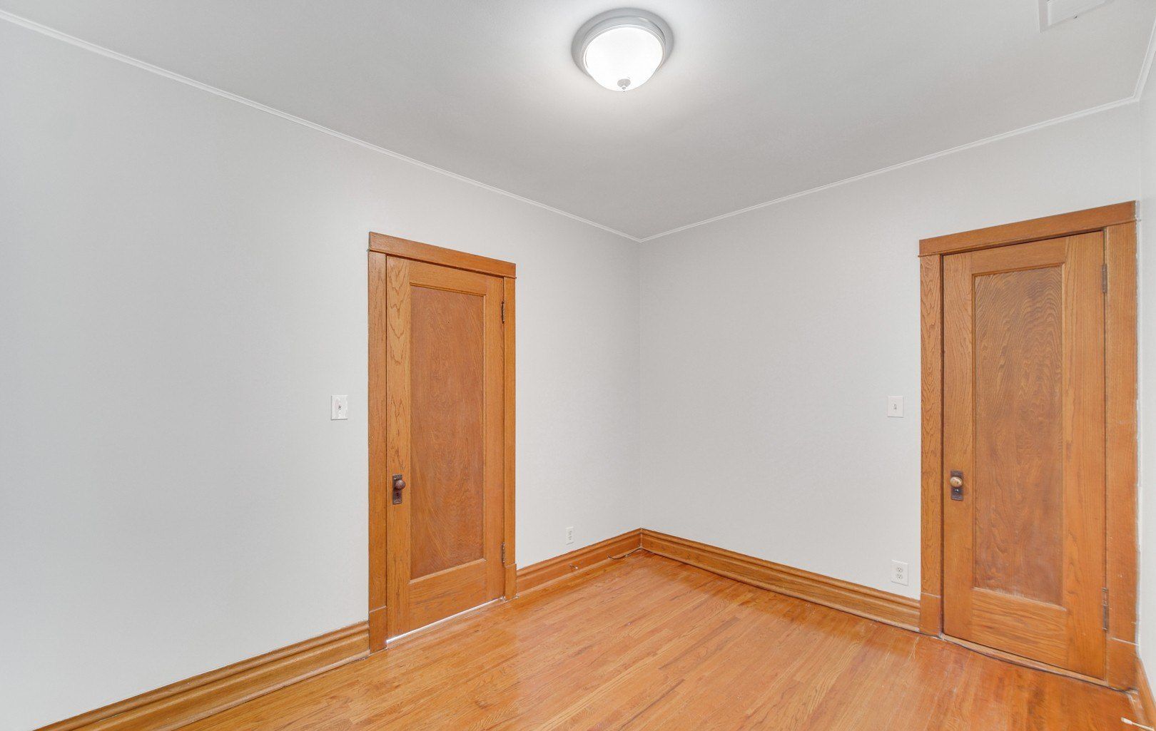 Building Photo - 3615 N Oakley Ave