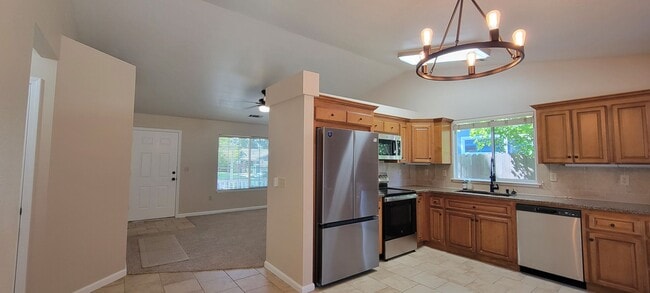 Building Photo - Beautiful Home in Hacienda Heights Subdivision