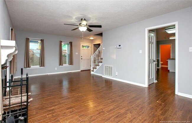 Building Photo - 1819 Eichelberger Dr