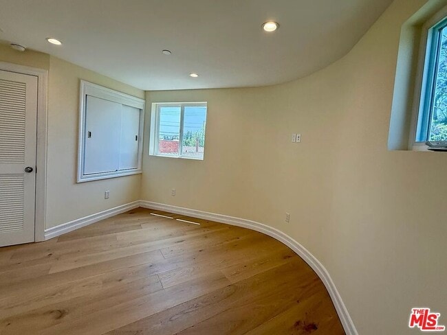 Building Photo - 2807 Dunleer Pl