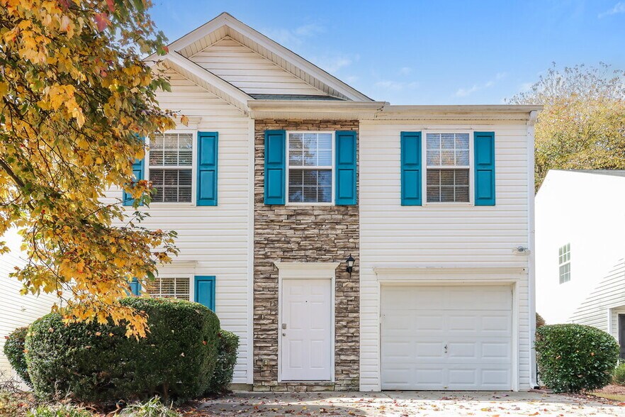 Primary Photo - 235 Osmanthus Way