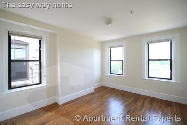 Building Photo - 881 Massachusetts Ave