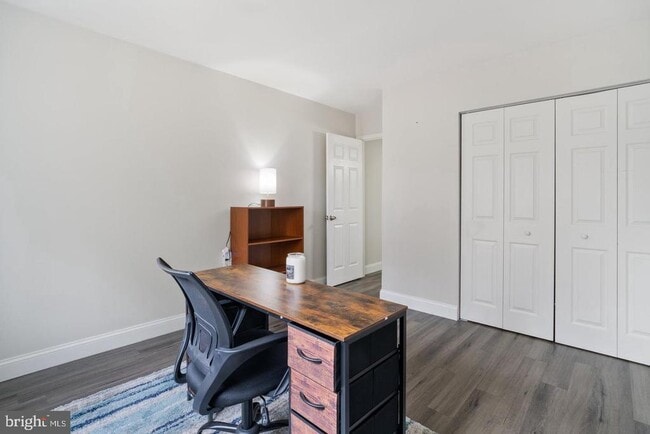 Building Photo - 5806 Shadbush Ct