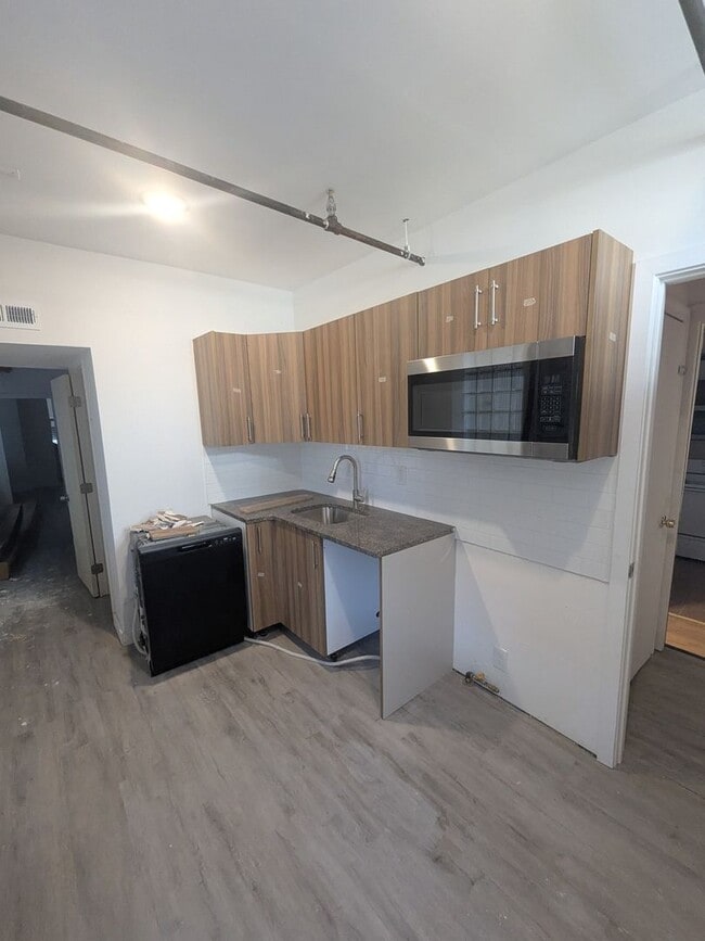 Building Photo - 6614 Rising Sun Ave