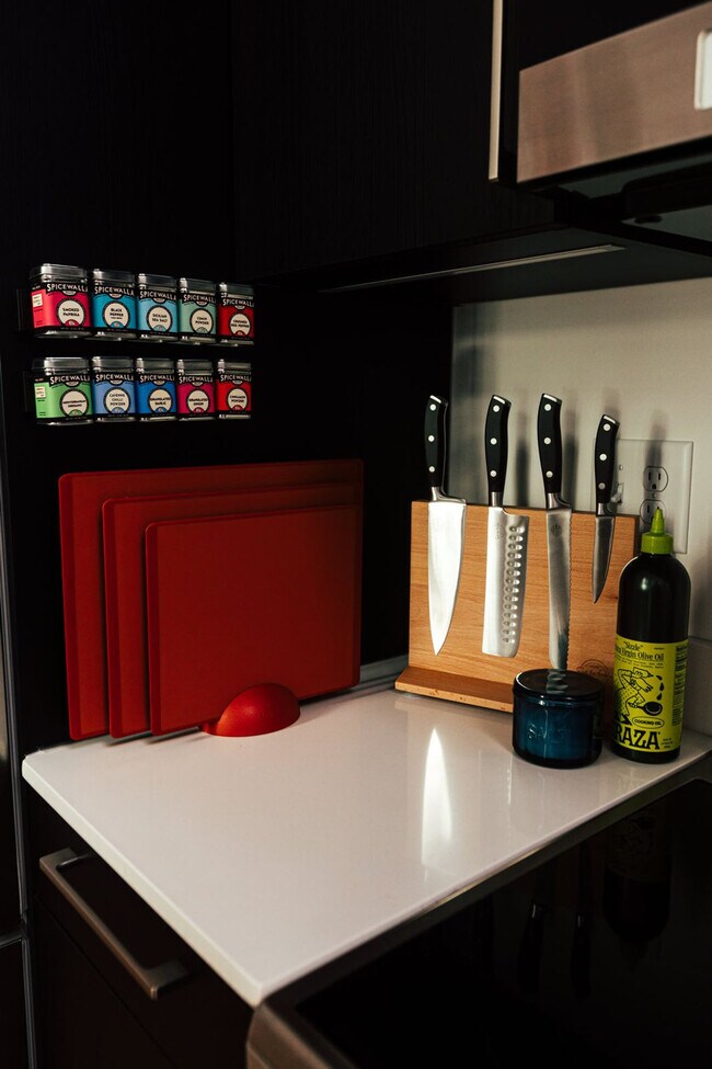 Building Photo - 1911 3rd Ave N