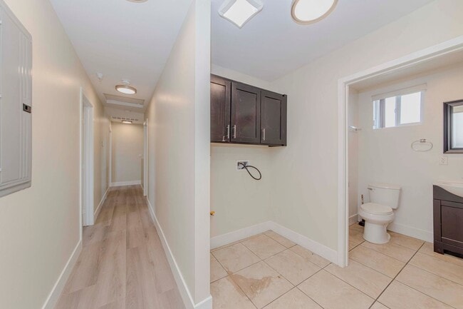 Building Photo - 8711 McKinley Pl