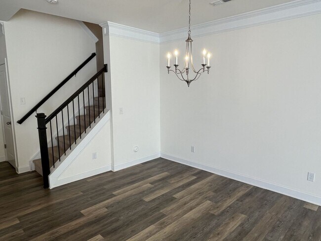 Building Photo - Newer 3 Bed + Loft Townhome in Davis Lake ...