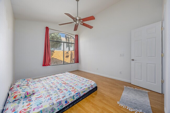 Building Photo - 3408 E Rockwood Dr