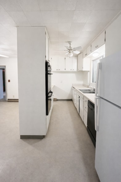 Building Photo - 16031 Rd 10.7 NW