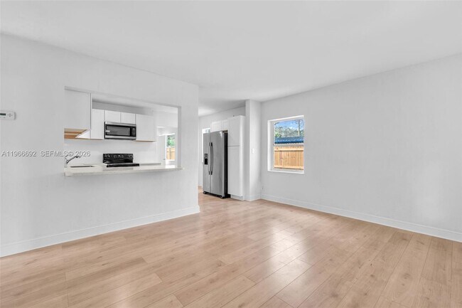 Building Photo - 841 NW 15th Terrace