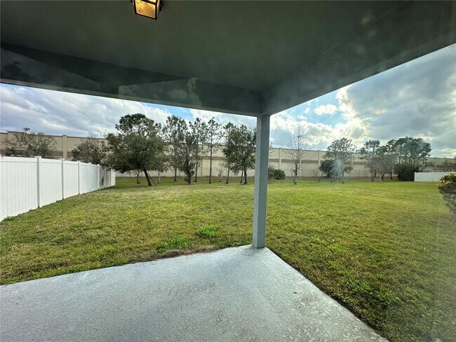 Building Photo - 2445 Beacon Landing Cir