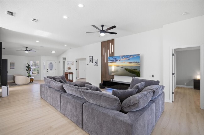 Building Photo - 5829 Fairwoods Cir