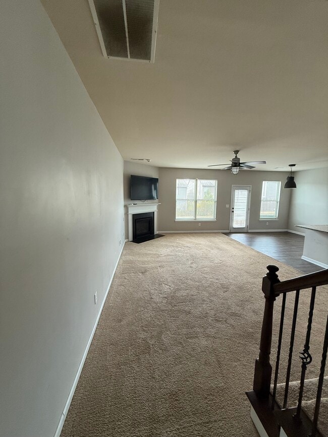 Building Photo - 5881 San Gabriel Ln