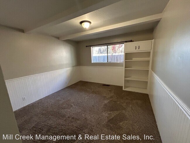 Building Photo - 3 br, 2 bath House - 523 W Howard