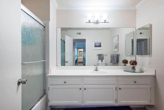 Building Photo - 28 Cll Encinitas