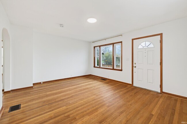 Building Photo - 201 W Church Ln