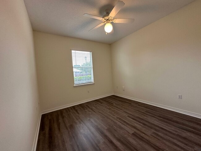 Building Photo - 31 White Heron Dr