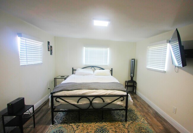 Building Photo - 6602 N 9th St